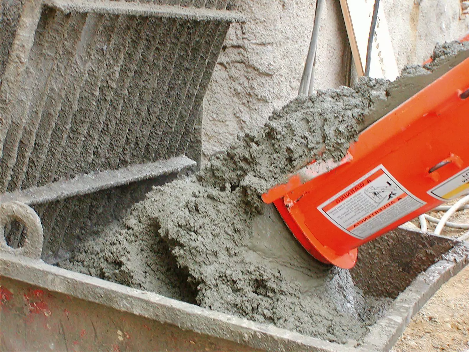 Полимерные материалы для ремонта бетонных оснований. Ремонтные составы для бетона.